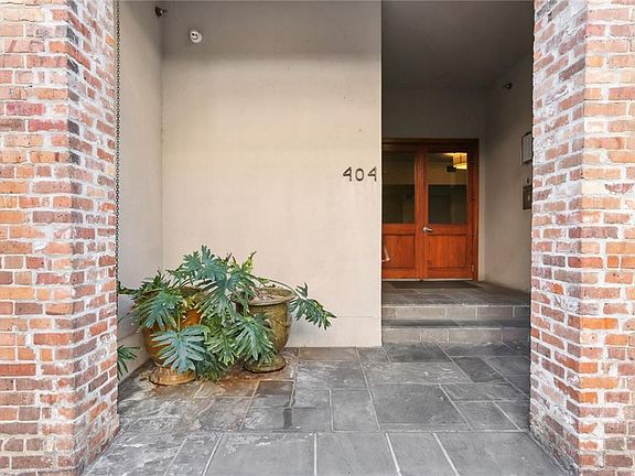3rd image of 404 Notre Dame St APT 22