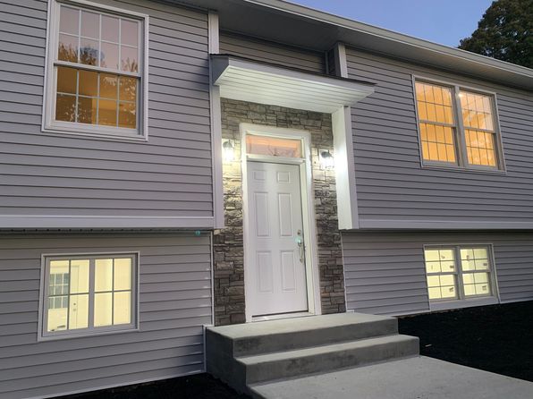 6 Horseshoe Dr