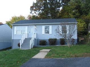 1508 D St, Waynesboro, VA 22980