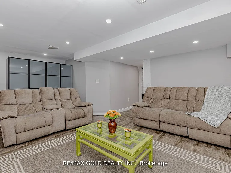 39 Chesterwood Cres — Photo 50