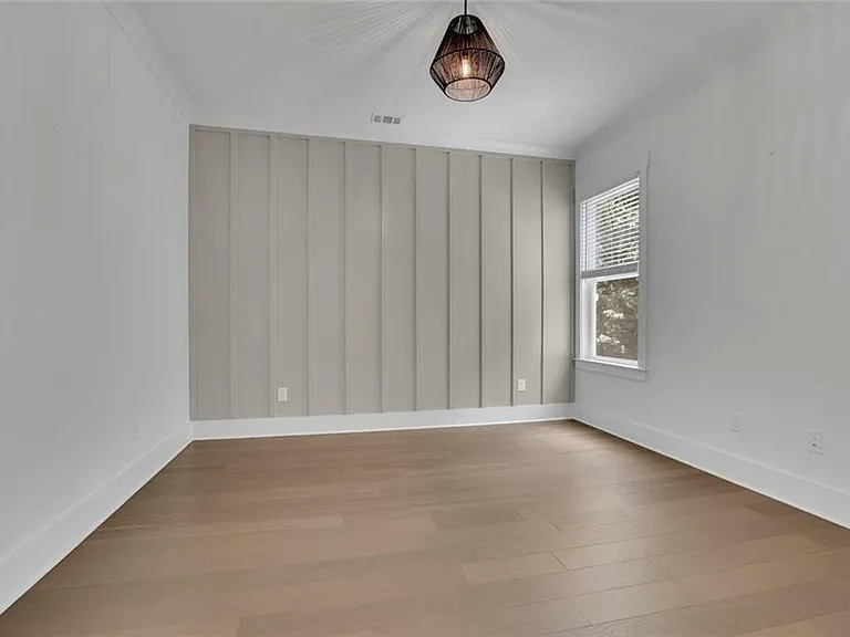 6181 Shoreland Cir — Photo 22