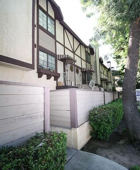 21930 Valerio St #9 — Photo 1