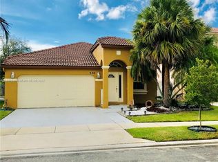 240 NW 152nd Ln, Pembroke Pines, FL 33028