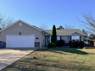 725 Warrior Pass, Warrenton, MO 63383