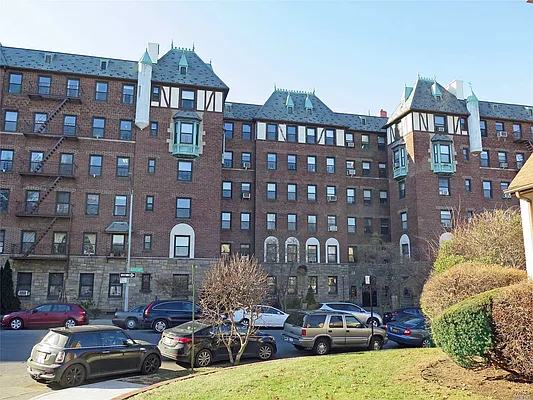 Sold by Laffey Real Estate | media 22