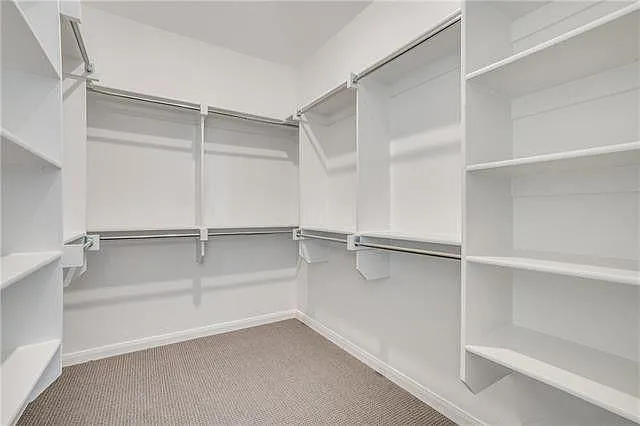 6840 Stonecrop Dr — Photo 8