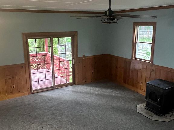 3rd image of 46 Summer St