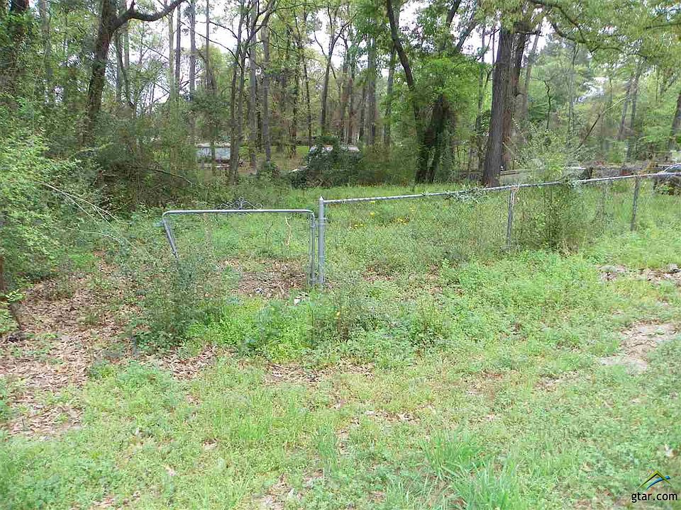 2nd image of 20602 Hewitt Cir