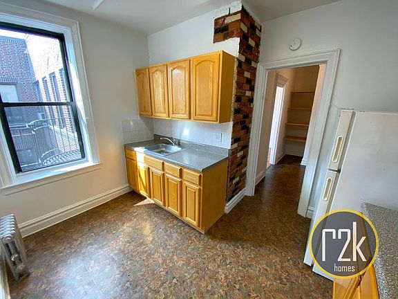 2nd image of 2828 29th St APT E6