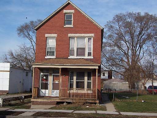 1st image of 126 E 155th Pl