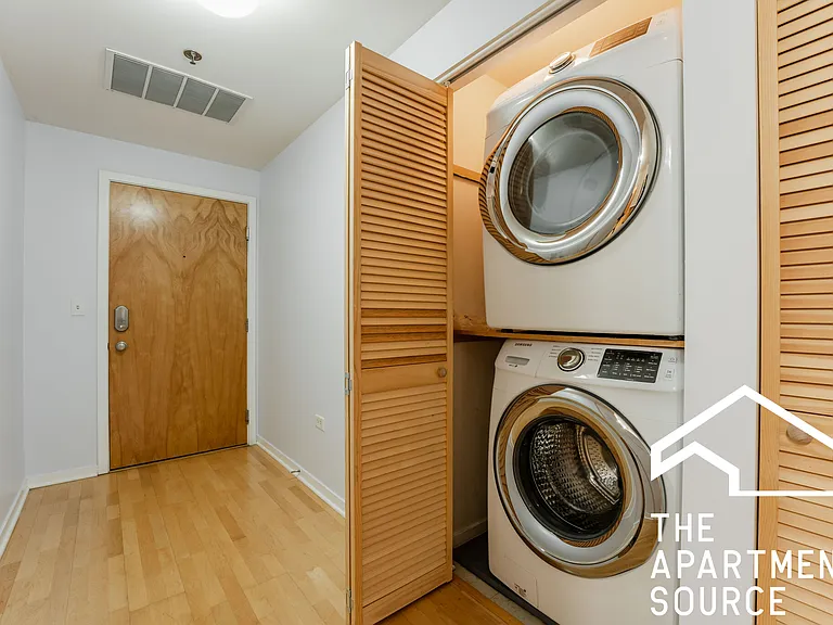 2951 N Clybourn Ave #307 — Photo 9