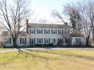 125 Brinker Rd, Barrington, IL 60010