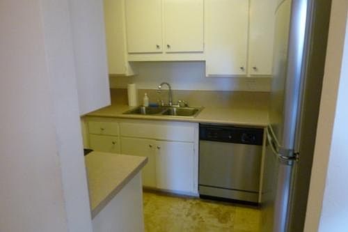 4th image of 219 Montana Ave APT 104