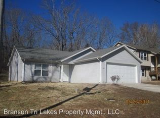 5028 Hickory Ave, Merriam Woods Village, MO 65740