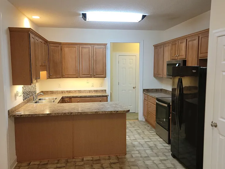 1704 Irish Blvd — Photo 6