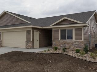 916 Southern Ridge Dr SW, Rochester, MN 55902