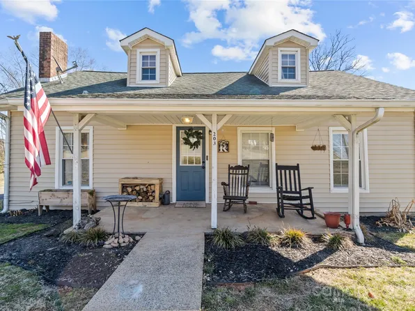 203 Salem Rd, Morganton, NC 28655