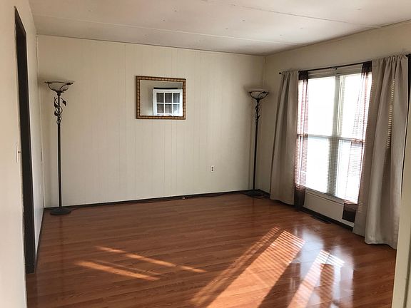 2nd image of 108 Skyline Dr