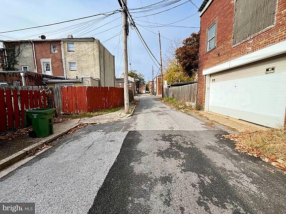 4th image of 856 Lemmon St