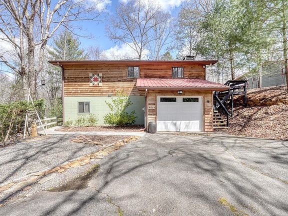 5th image of 9 Silver Maple Ln