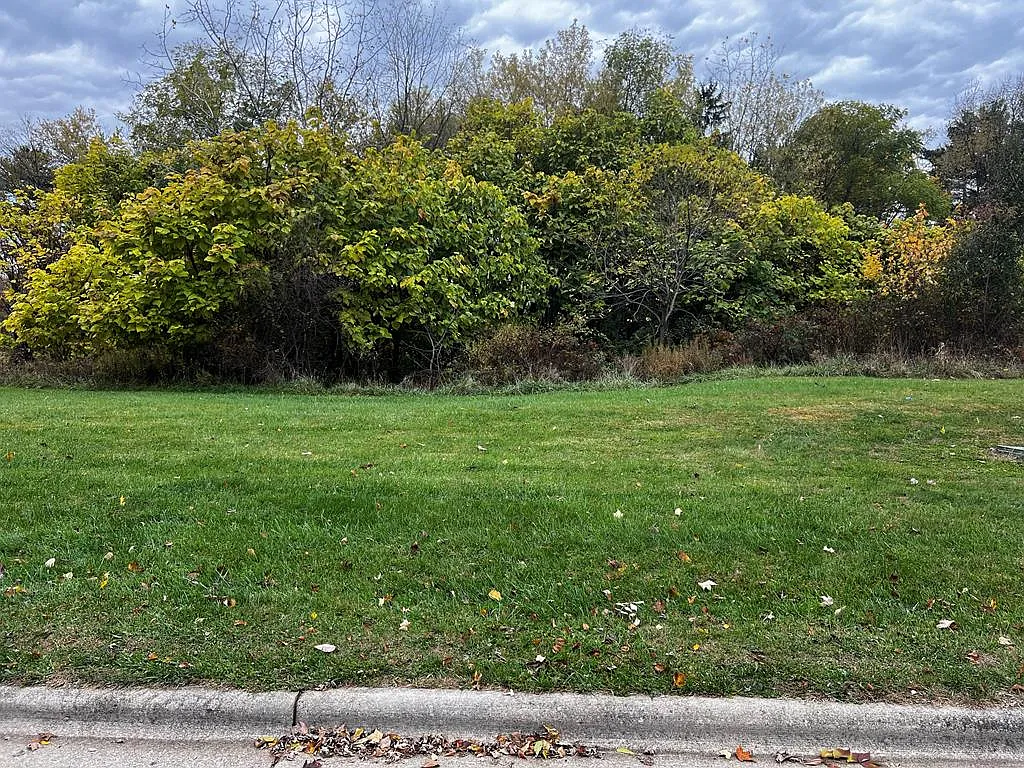 LOT 23127 Hess Cir photo 1