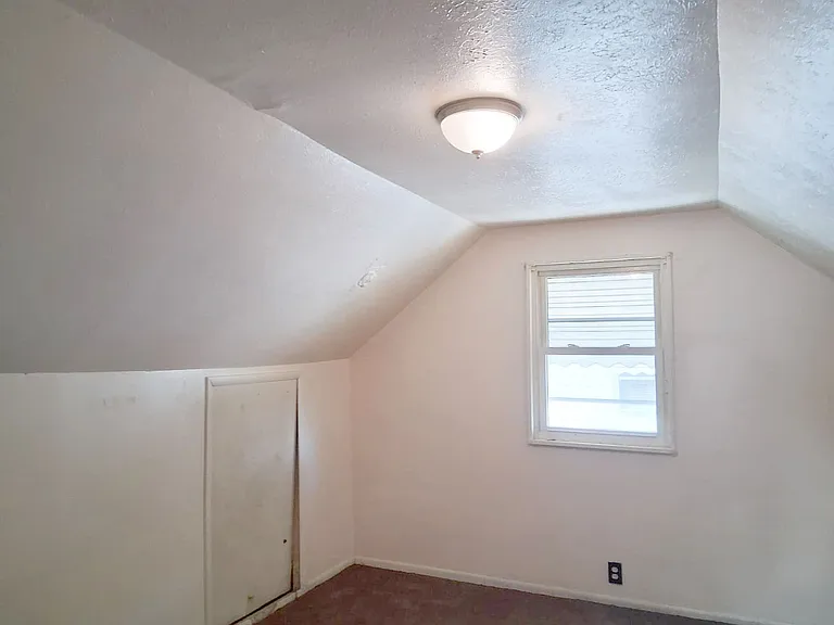 4212 Wetzel Ave — Photo 8