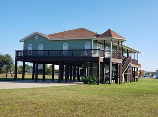 311 Bayside Dr, Seadrift, TX 77983