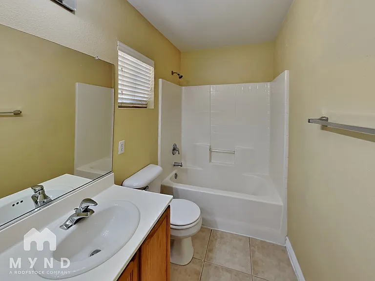695 Emerald City Ave — Photo 17