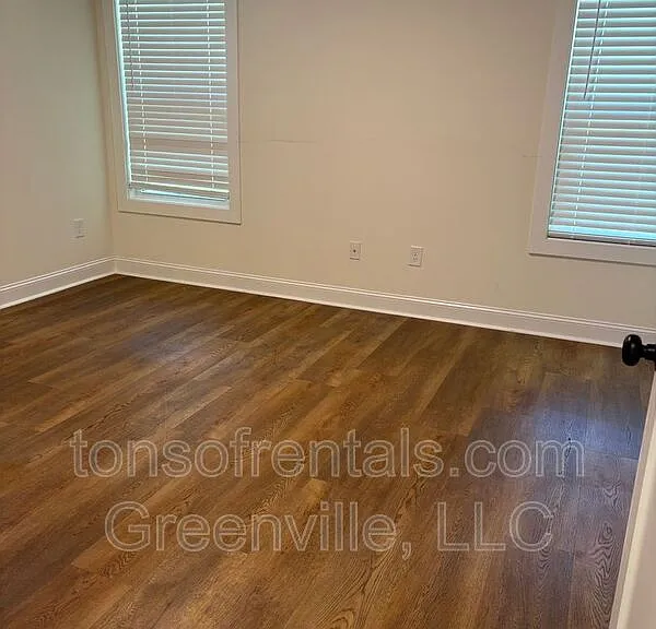 106 Hilton St #A — Photo 8