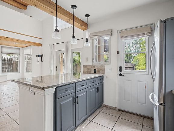 5th image of 4184 New Moon Cir