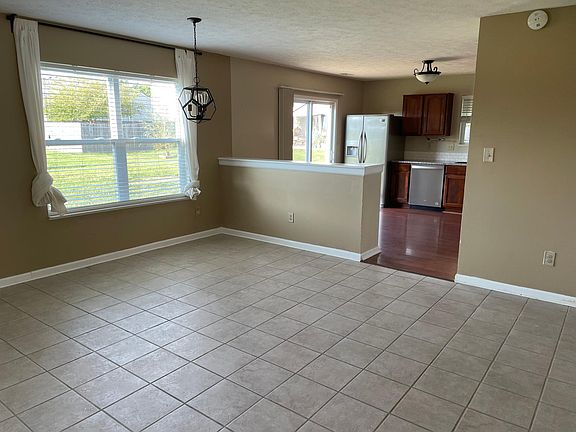 3rd image of 10046 Weeping Cherry Dr