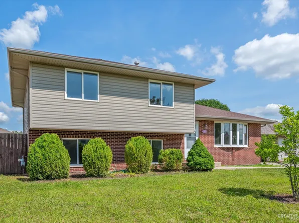 7015 Monmouth Dr, Joliet, IL 60431