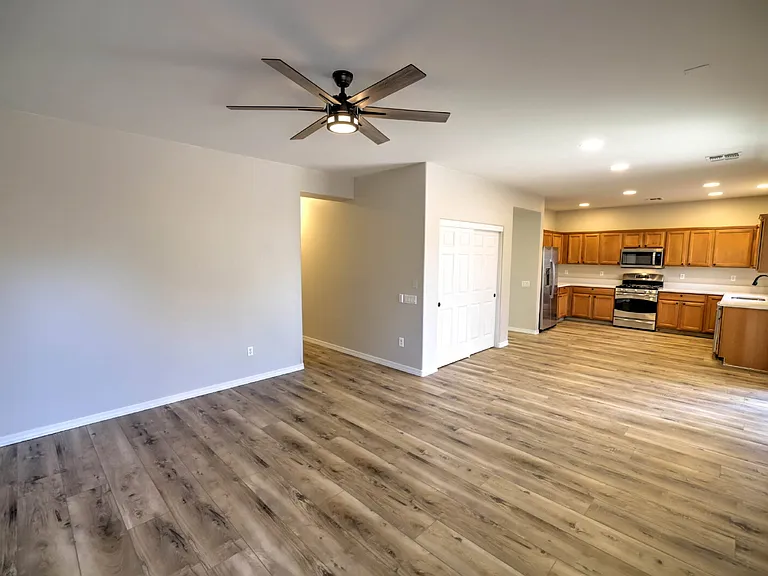 838 W Calle Valenciana — Photo 9