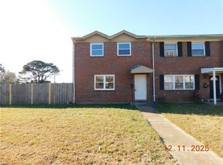 853 S Club House Rd APT 7, Virginia Beach, VA 23452