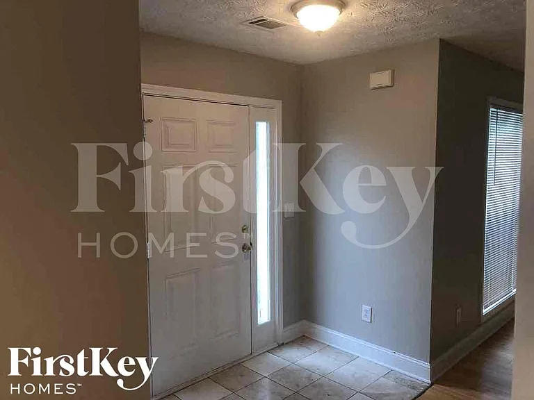 1813 Alcovy Springs Ln — Photo 9