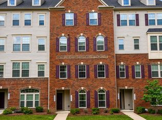 7065 Darbey Knoll Dr, Gainesville, VA 20155