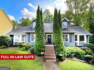 6832 Creekwood Dr, Douglasville, GA 30135