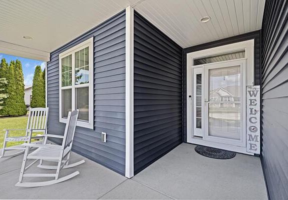 3rd image of 515 Hickory STREET