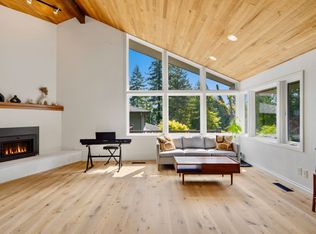 17016 SE 12th Pl, Bellevue, WA 98008
