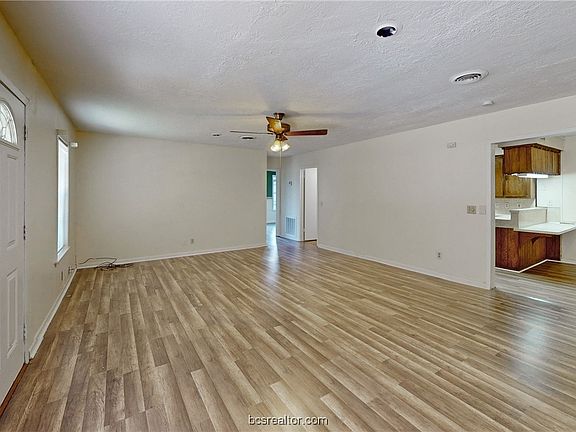 5th image of 509 N Hill St