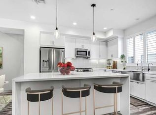 13135 Victory Blvd #2, Van Nuys, CA 91401