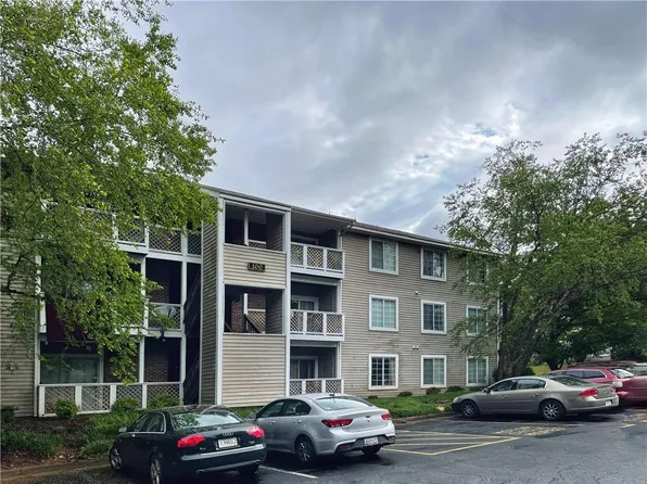 220 Elm St APT 132, Clemson, SC 29631