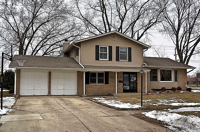 1st image of 1236 E Thurston Dr