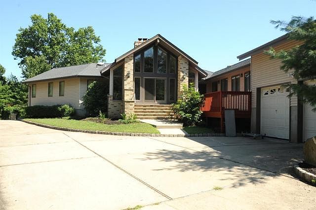 2nd image of 4 Piluso Way