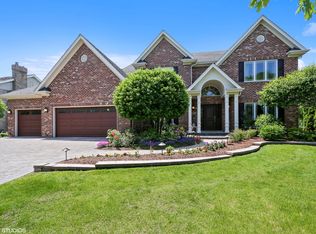 8712 Aintree Ln, Burr Ridge, IL 60527