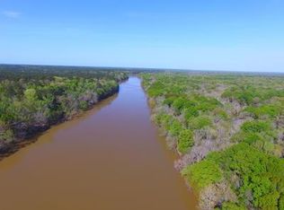 1115 Iron Man Bluff Rd, Surrency, GA 31563