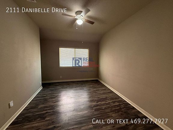 4th image of 2111 Danibelle Dr