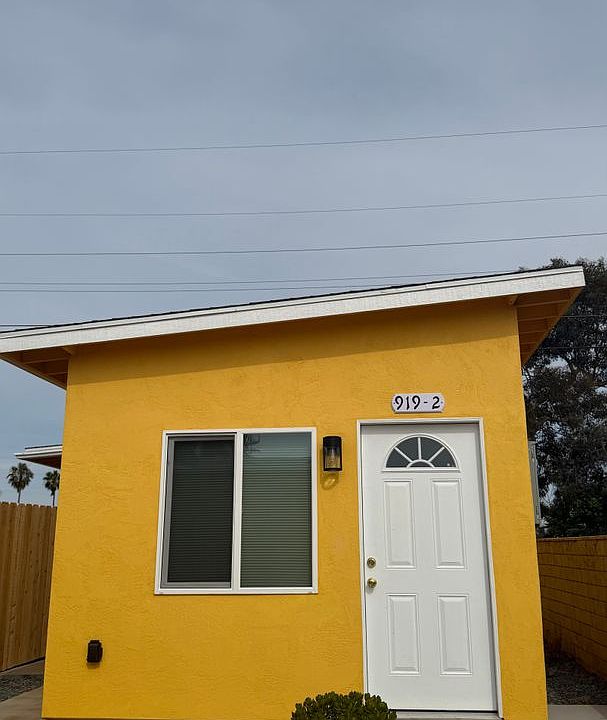 1st image of 919 4th St #A