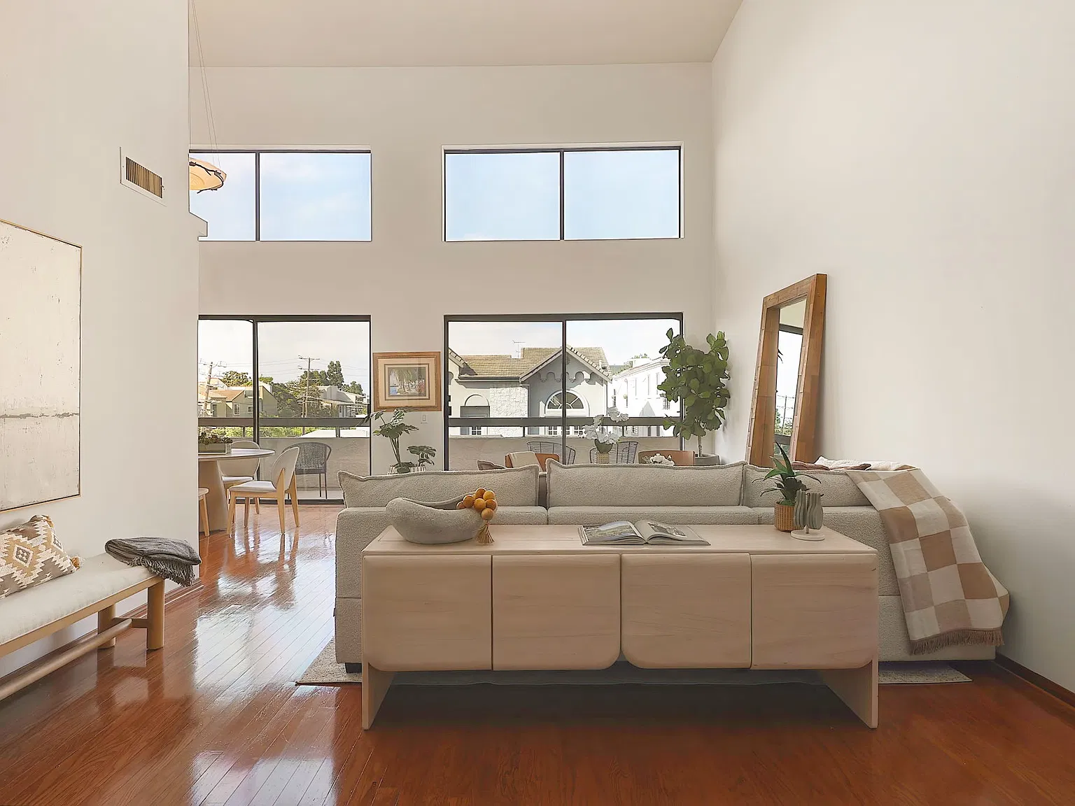 3 bed, 2563 sqft, $6,000 — Photo 4