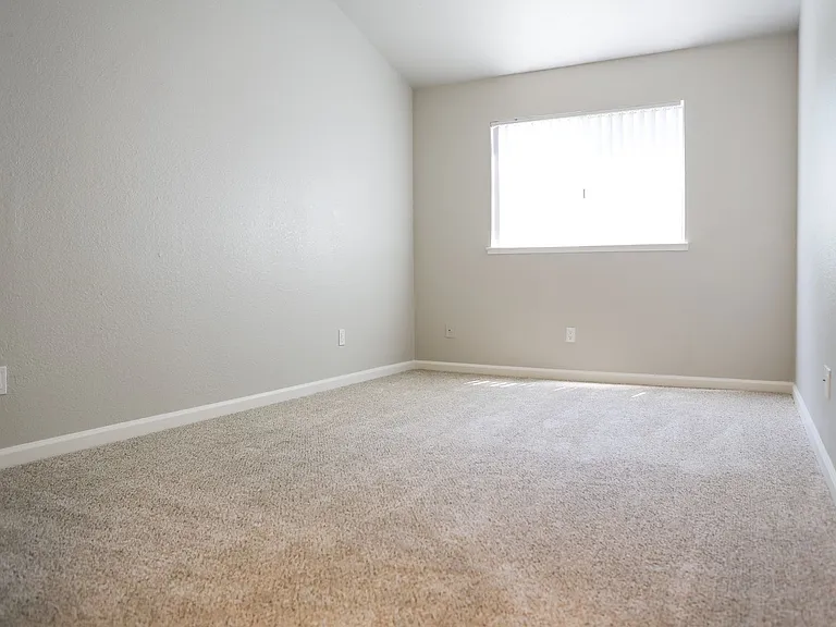 Sierra Ridge Apartments — Photo 50